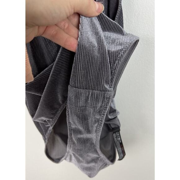 UO Out From Under Shayla Velvet Plunging Bodysuit Size Medium Gray Grey Women’s - Picture 9 of 9